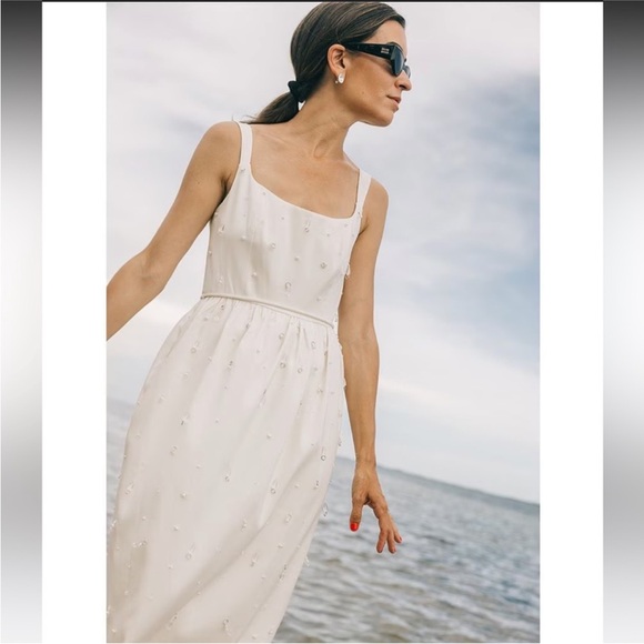 NWT Antonio Melani
× Elizabeth Damrich Glass Stretch
Mikado Embellished Dress - Picture 5 of 9